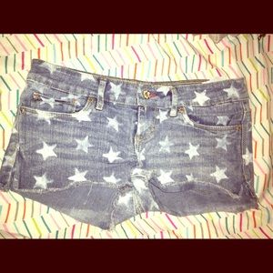 Levi America Booty Shorts